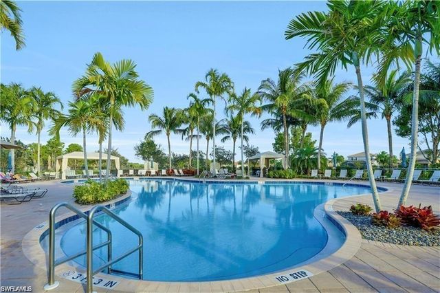 6899 Del Mar TER, Naples, FL 34105