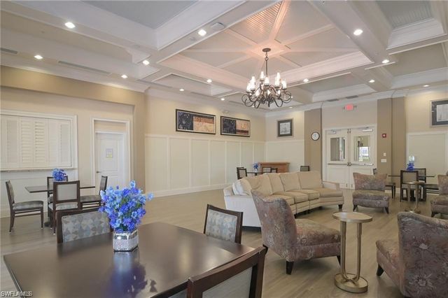 6899 Del Mar TER, Naples, FL 34105