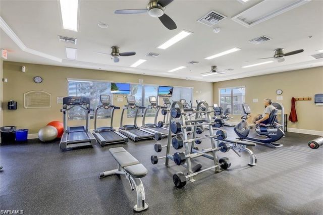 6899 Del Mar TER, Naples, FL 34105