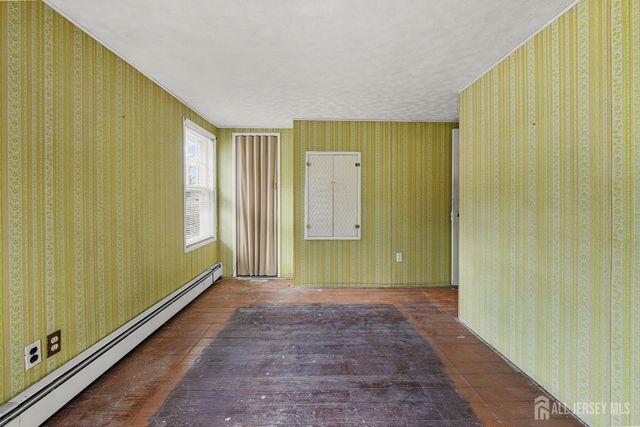 44 John Street, Helmetta, NJ 08828