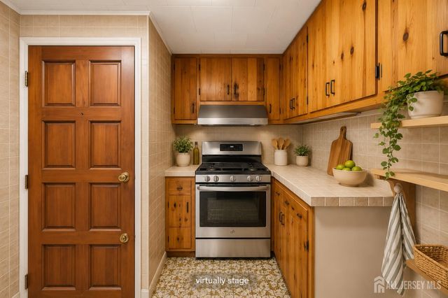 44 John Street, Helmetta, NJ 08828