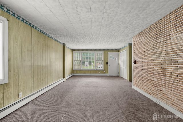 44 John Street, Helmetta, NJ 08828