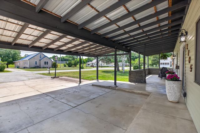 1705 Michigan Drive, Evansdale, IA 50707