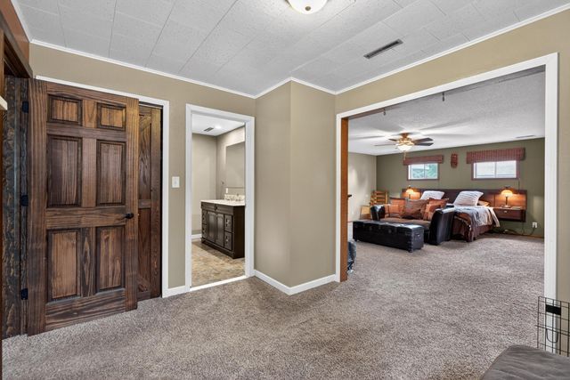 1705 Michigan Drive, Evansdale, IA 50707