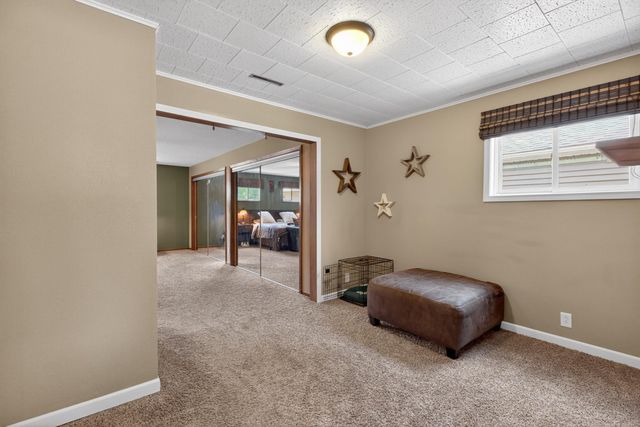1705 Michigan Drive, Evansdale, IA 50707