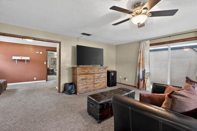 1705 Michigan Drive, Evansdale, IA 50707