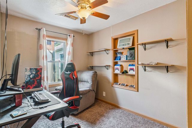 1705 Michigan Drive, Evansdale, IA 50707