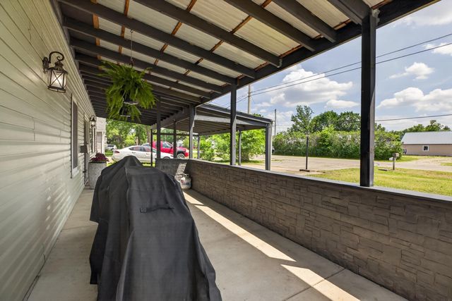 1705 Michigan Drive, Evansdale, IA 50707