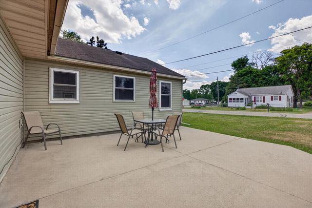 1705 Michigan Drive, Evansdale, IA 50707