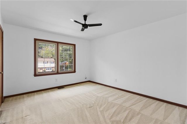 1358 Coral Pl, Hampton, VA 23669