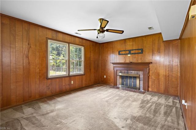 1358 Coral Pl, Hampton, VA 23669