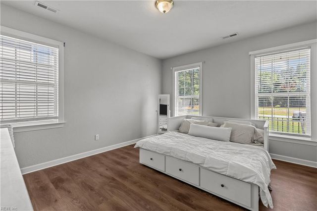2718 Gum RD, Chesapeake, VA 23321