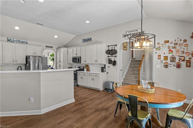 2718 Gum RD, Chesapeake, VA 23321