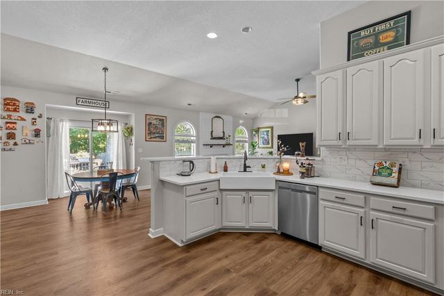 2718 Gum RD, Chesapeake, VA 23321