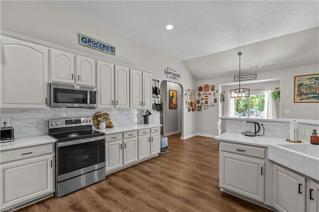 2718 Gum RD, Chesapeake, VA 23321
