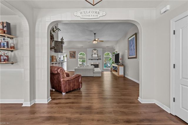 2718 Gum RD, Chesapeake, VA 23321