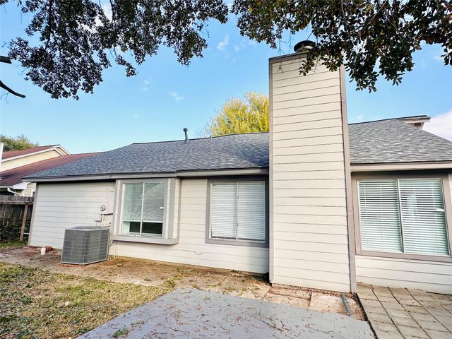 3230 Meadway Drive, Houston, TX 77082