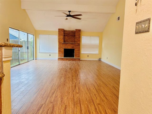 3230 Meadway Drive, Houston, TX 77082