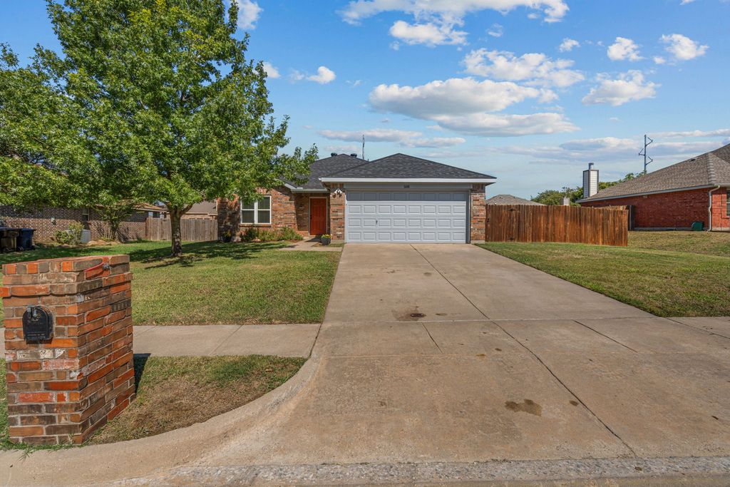 1608 Morin Drive, Denton, TX 76207 — photo 2