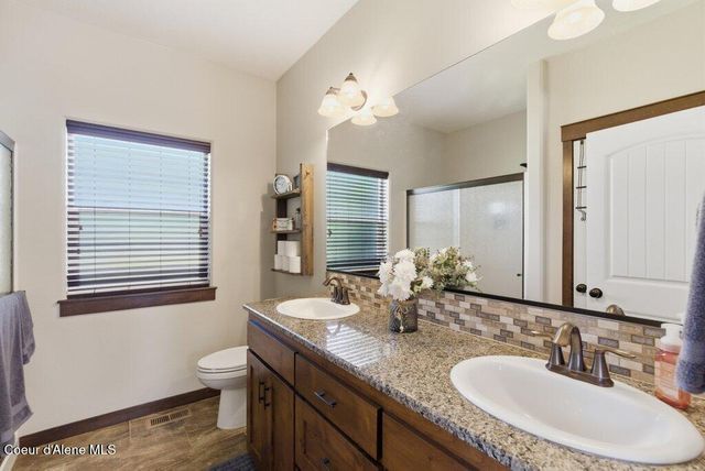 6670 W Buffalo Grass LN, Rathdrum, ID 83858