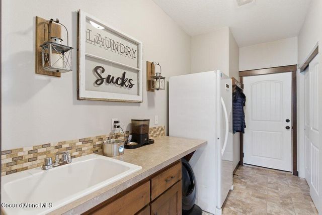 6670 W Buffalo Grass LN, Rathdrum, ID 83858