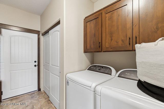 6670 W Buffalo Grass LN, Rathdrum, ID 83858
