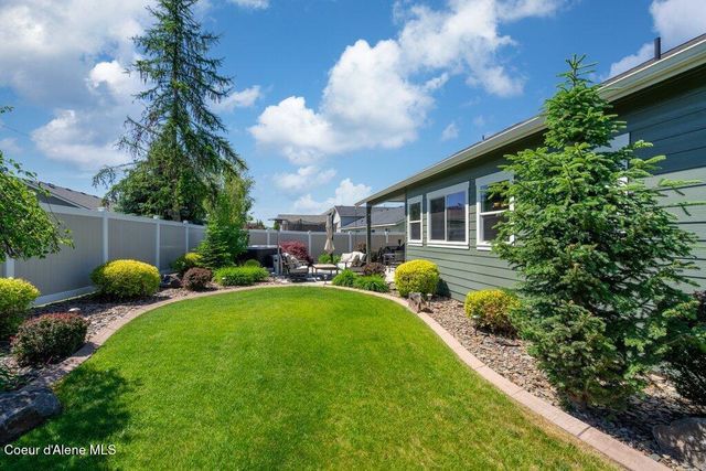 6670 W Buffalo Grass LN, Rathdrum, ID 83858