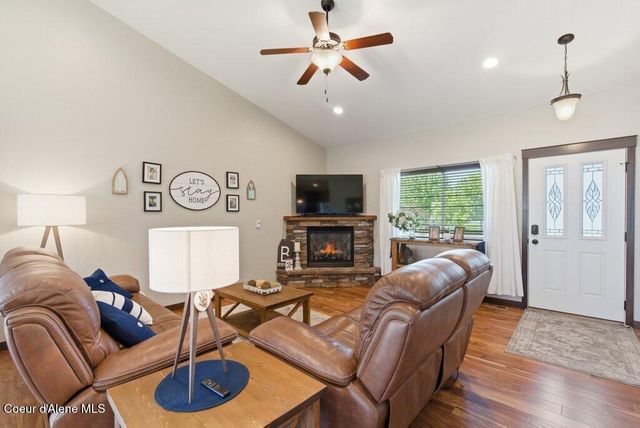 6670 W Buffalo Grass LN, Rathdrum, ID 83858