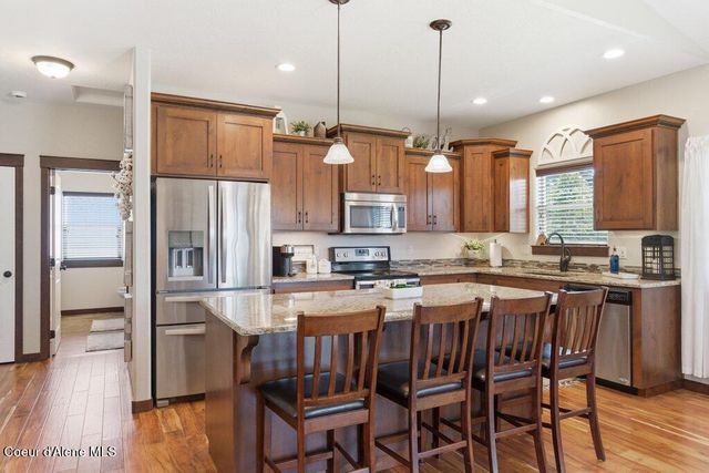 6670 W Buffalo Grass LN, Rathdrum, ID 83858