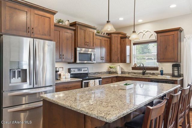 6670 W Buffalo Grass LN, Rathdrum, ID 83858