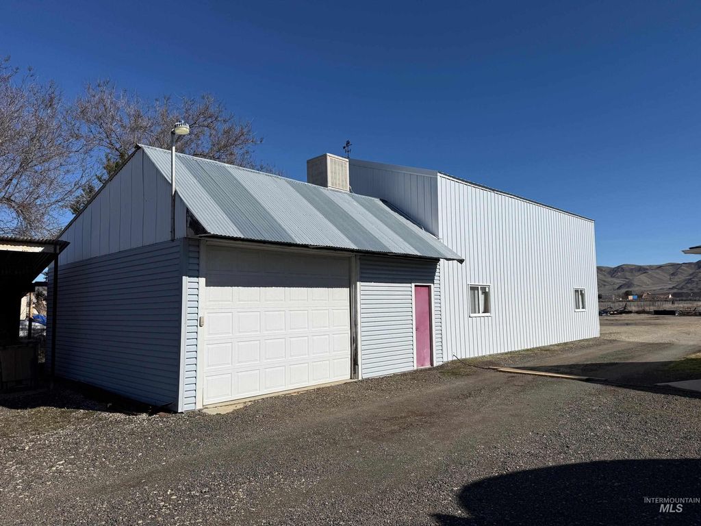 1010 S Moffatt Ave, Emmett, ID 83617