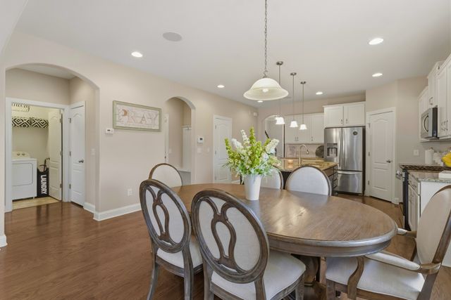 688 Fall Creek Cir, Goodlettsville, TN 37072