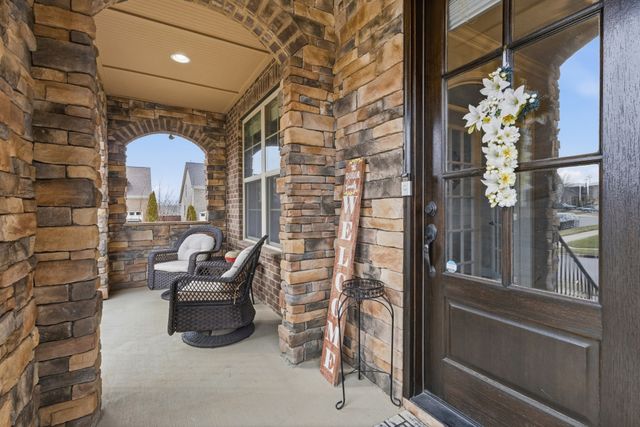 688 Fall Creek Cir, Goodlettsville, TN 37072