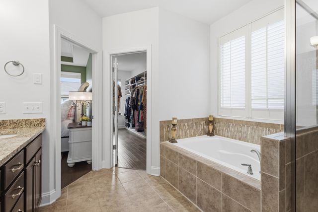 688 Fall Creek Cir, Goodlettsville, TN 37072