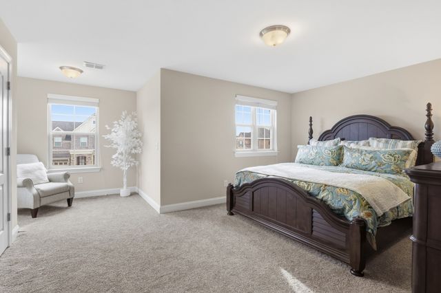 688 Fall Creek Cir, Goodlettsville, TN 37072