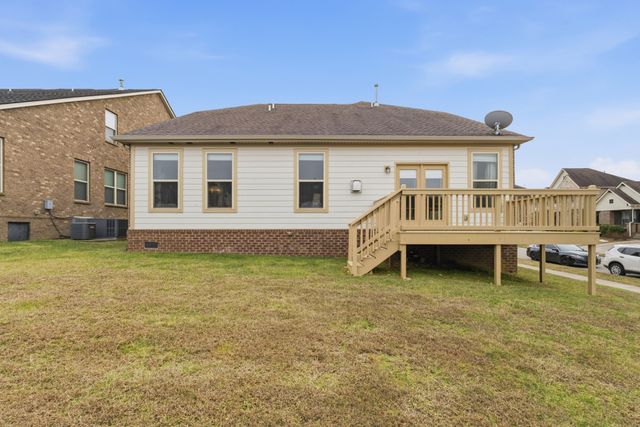 688 Fall Creek Cir, Goodlettsville, TN 37072