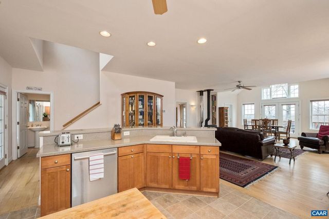 431 BEAR RUN RD, Stanardsville, VA 22973