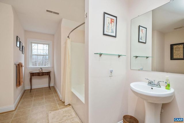 431 BEAR RUN RD, Stanardsville, VA 22973