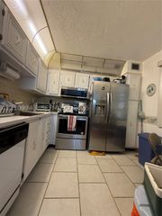 2811 Somerset Dr 117, Lauderdale Lakes, FL 33311