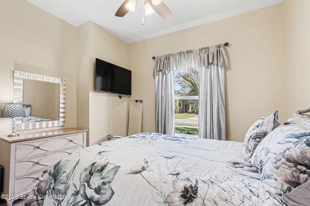 110 Via Catalano Court NE, Palm Bay, FL 32907