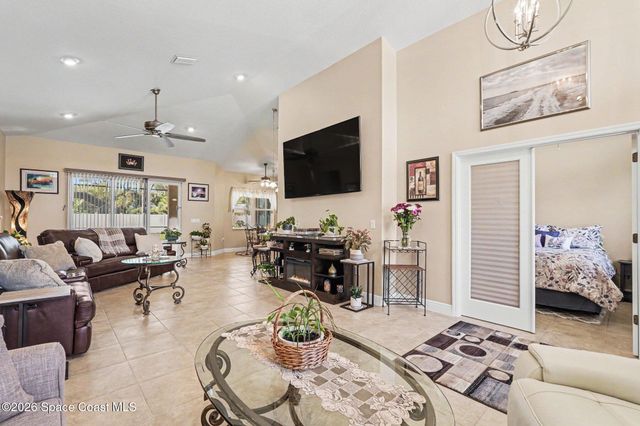 110 Via Catalano Court NE, Palm Bay, FL 32907
