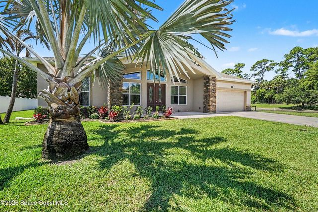 110 Via Catalano Court NE, Palm Bay, FL 32907