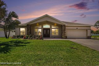 110 Via Catalano Court NE, Palm Bay, FL 32907