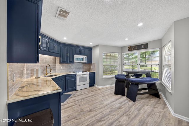 4398 CARRIAGE CROSSING Drive, Jacksonville, FL 32258