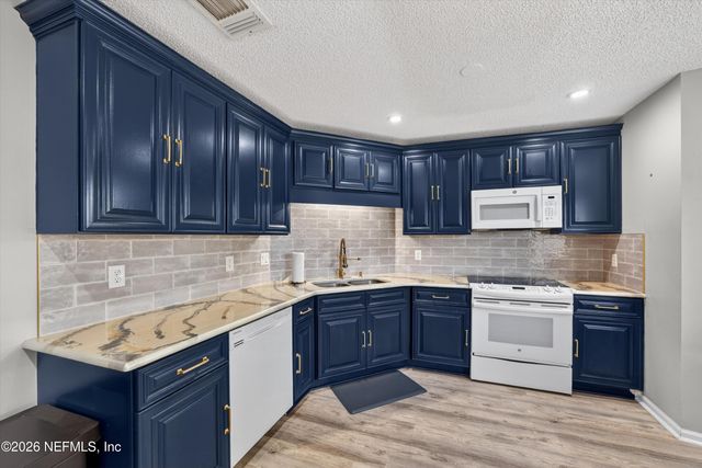 4398 CARRIAGE CROSSING Drive, Jacksonville, FL 32258