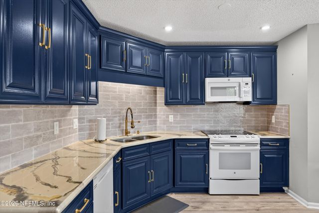 4398 CARRIAGE CROSSING Drive, Jacksonville, FL 32258