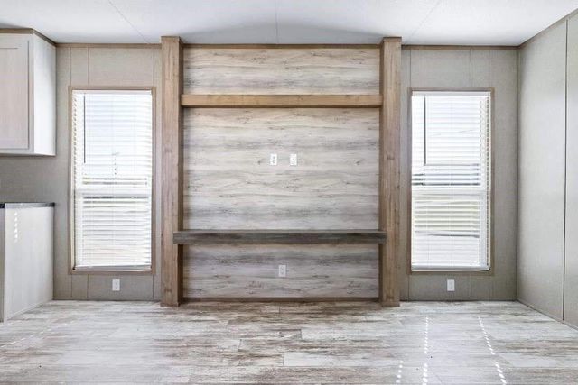 711 Road 5607, Cleveland, TX 77327