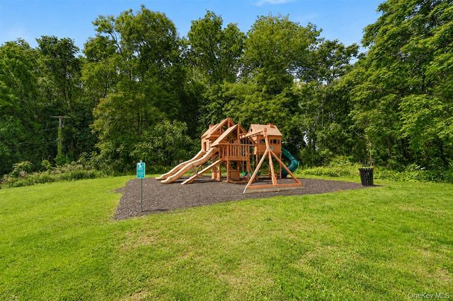 5 Fishkill Glen Drive B, Fishkill, NY 12524