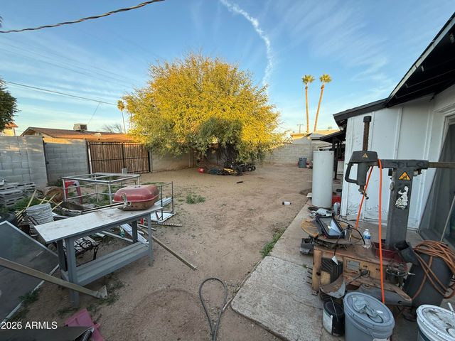 5312 W EDGEMONT Avenue, Phoenix, AZ 85035
