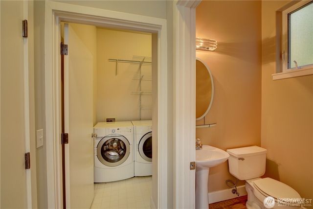 9425 110th Place NE, Kirkland, WA 98033